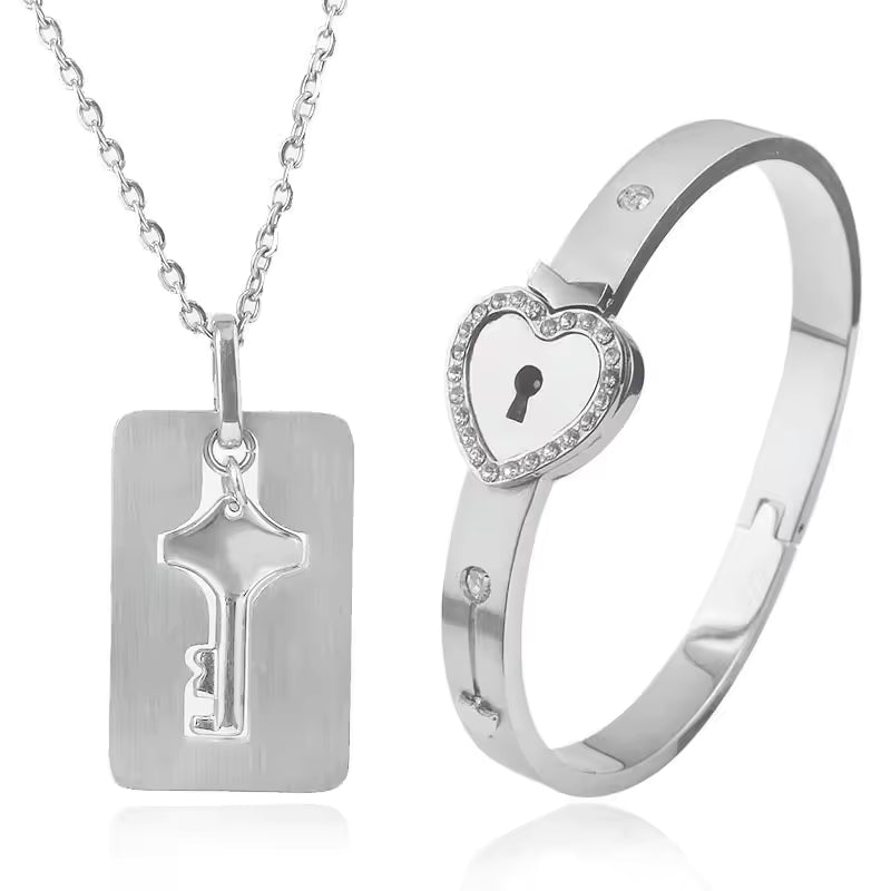 Couple Jewelry Set – Heart Lock Bracelet & Key Pendant Necklace. Perfect for Lovers. 2025 Best-Seller.